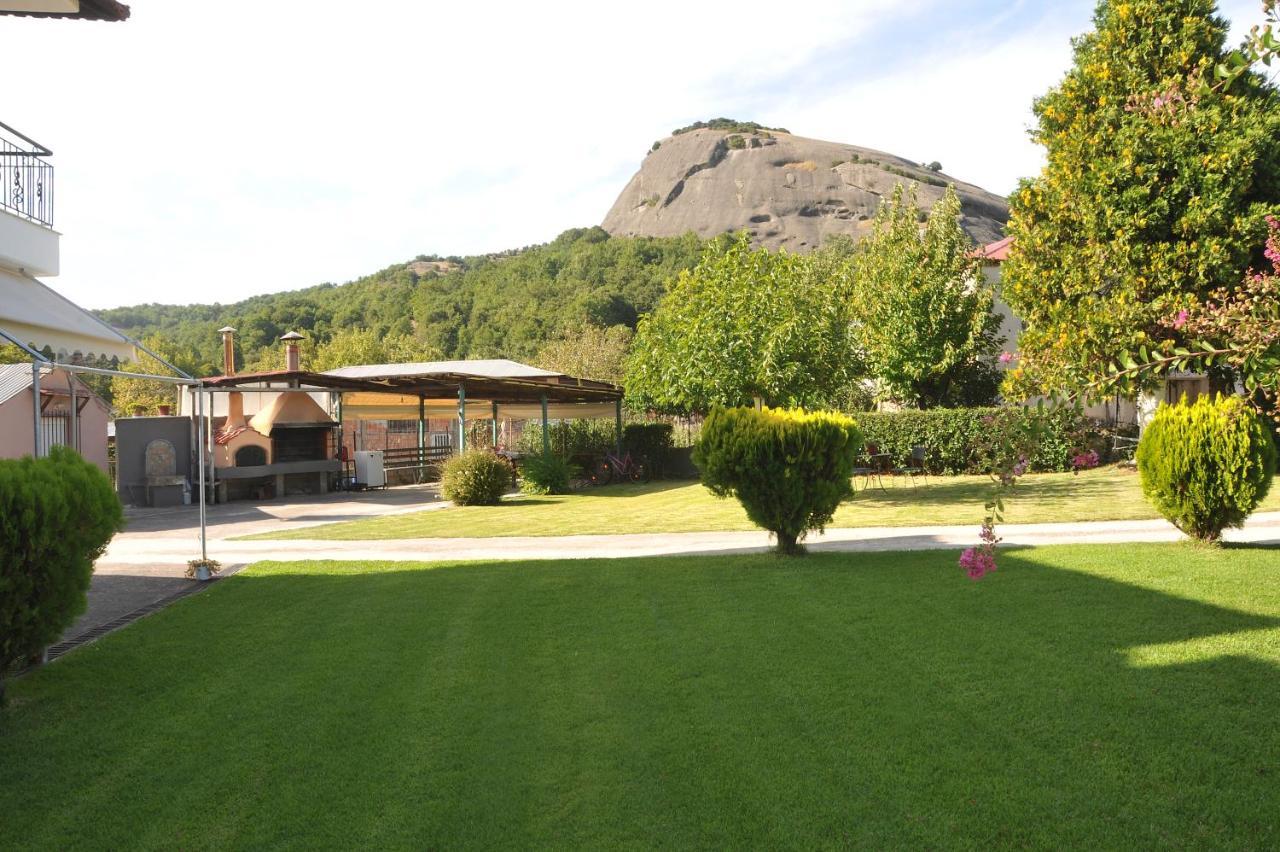 The Other Side Of Meteora With Lush Garden, Bbq & Pavillion กาลัมปากา ภายนอก รูปภาพ