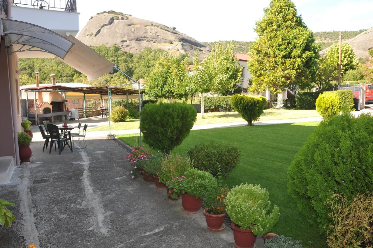 The Other Side Of Meteora With Lush Garden, Bbq & Pavillion กาลัมปากา ภายนอก รูปภาพ